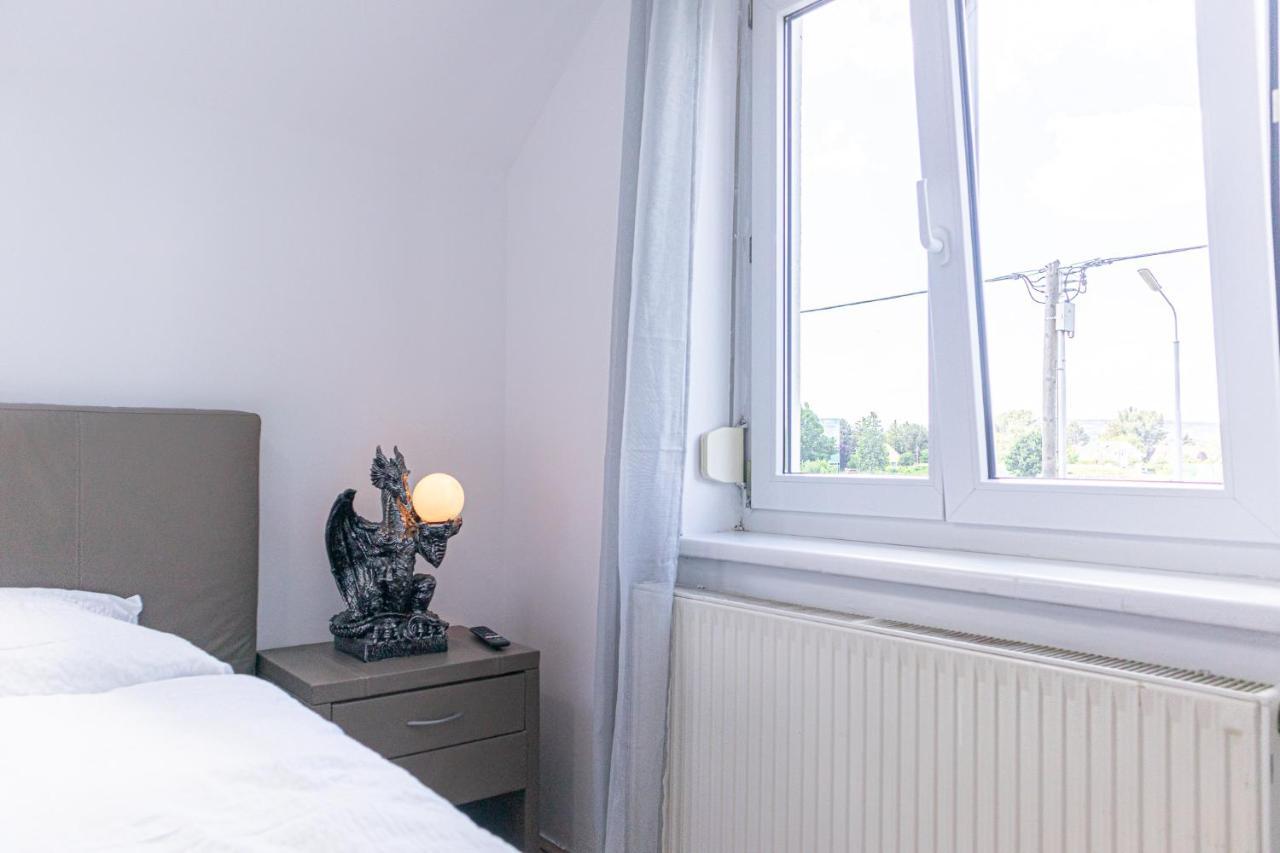 Exquisite Shared Villa - Your Private Room In This Beautiful Home Wien Ngoại thất bức ảnh